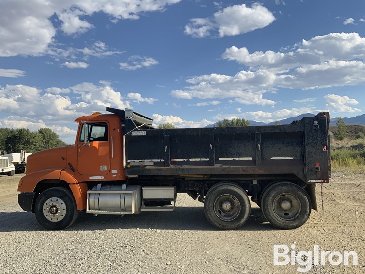 1996-freightliner-fld112-image-8