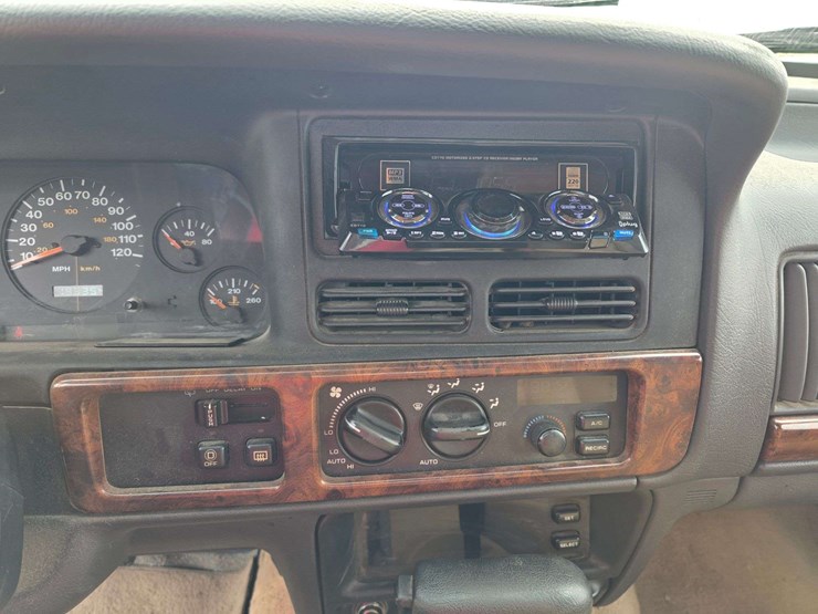 1996-jeep-grand-cherokee-limited-image-41