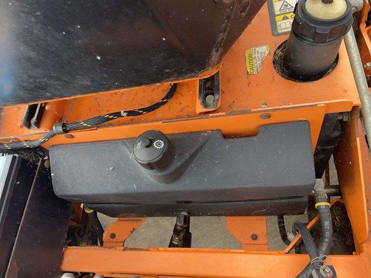 scag-61”-zero-turn-mower-image-17