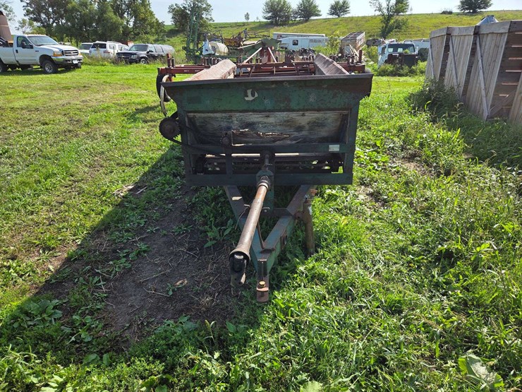 lorenz-10’-x-4’-single-axle-manure-spreader-image-9