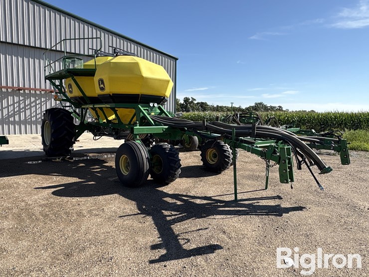 2009-john-deere-1910-image-3