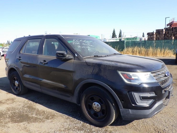 2017-ford-explorer-image-2