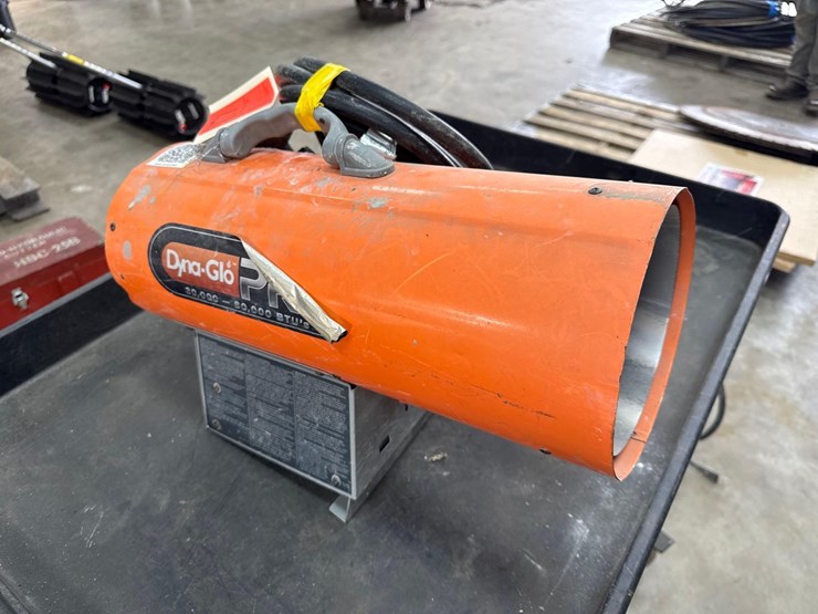 dyno-glo-pro-30000-60000-propane-space-heater-support-equipment-image-1