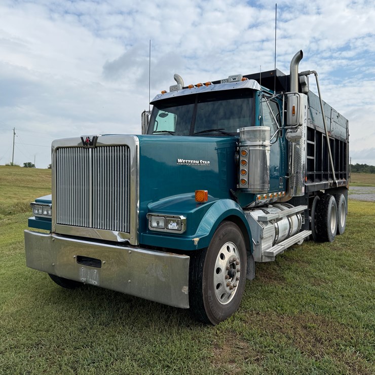 WESTERN STAR 4900