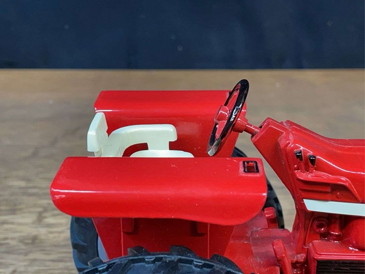 1/16-farmall-706-firestone-nib-ertl-image-17