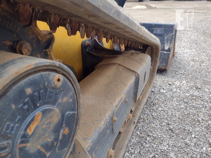 2020-deere-325g-image-30