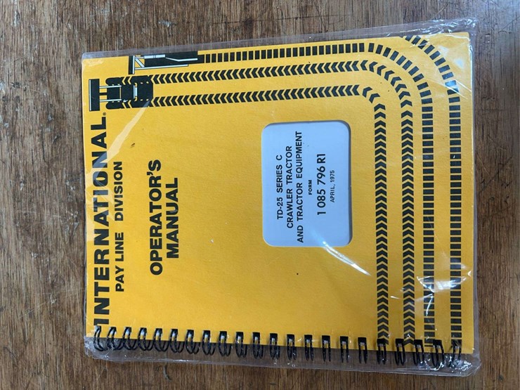 1/25-ih-td-25-crawler-nib-1st-gear-image-17
