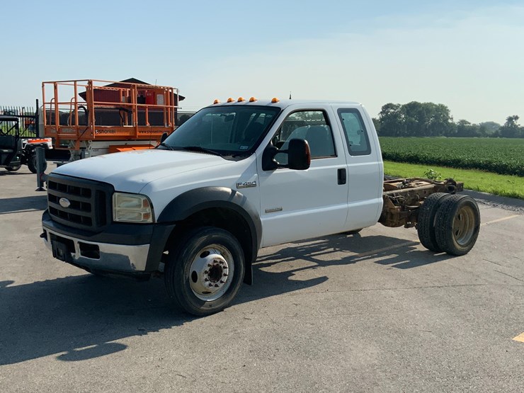 2005-ford-f450-xl-image-9