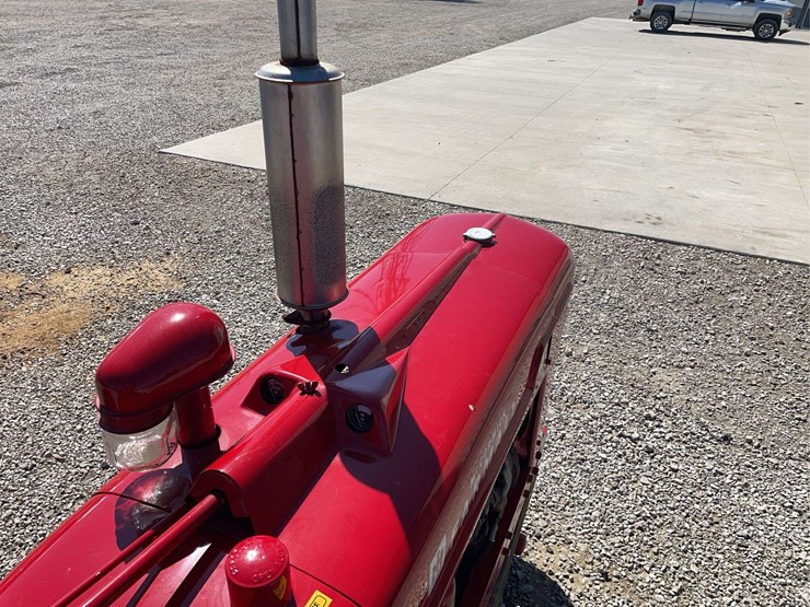 1950-ih-farmall-m-image-27