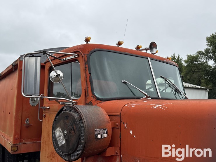 1973-diamond-reo-t/a-grain-truck-image-14