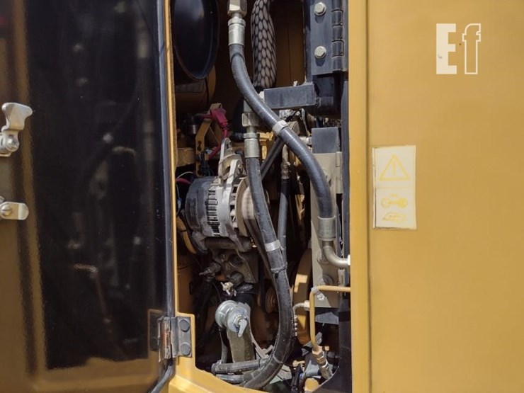 2002-caterpillar-938g-image-31