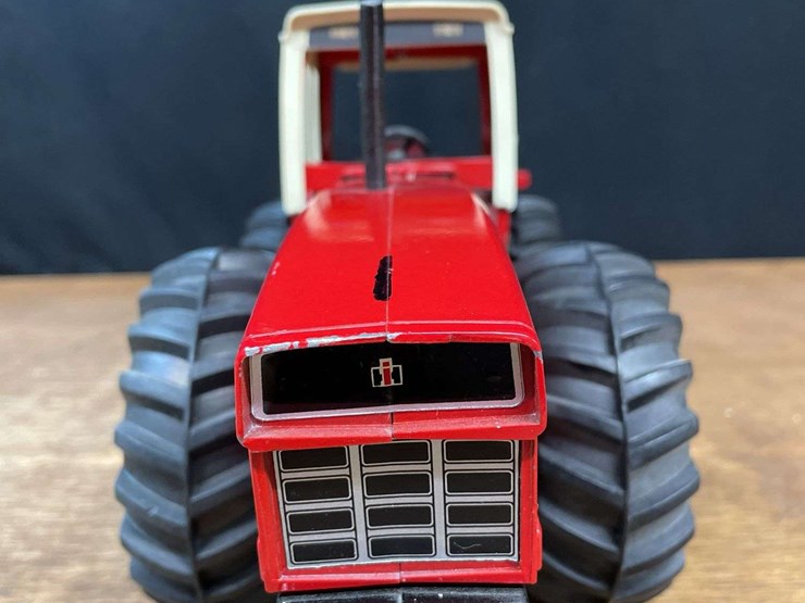 1/16-ih-3588-ertl-image-6