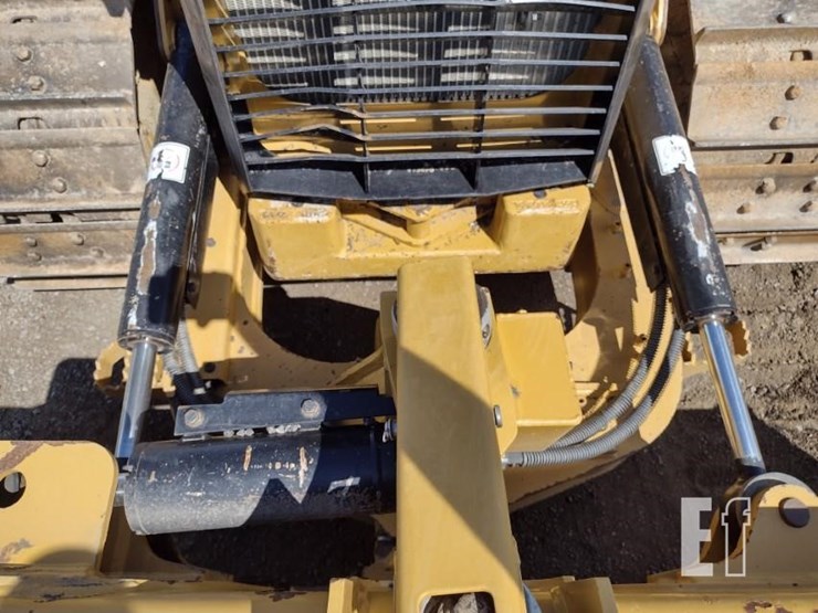 2021-caterpillar-d3-image-18