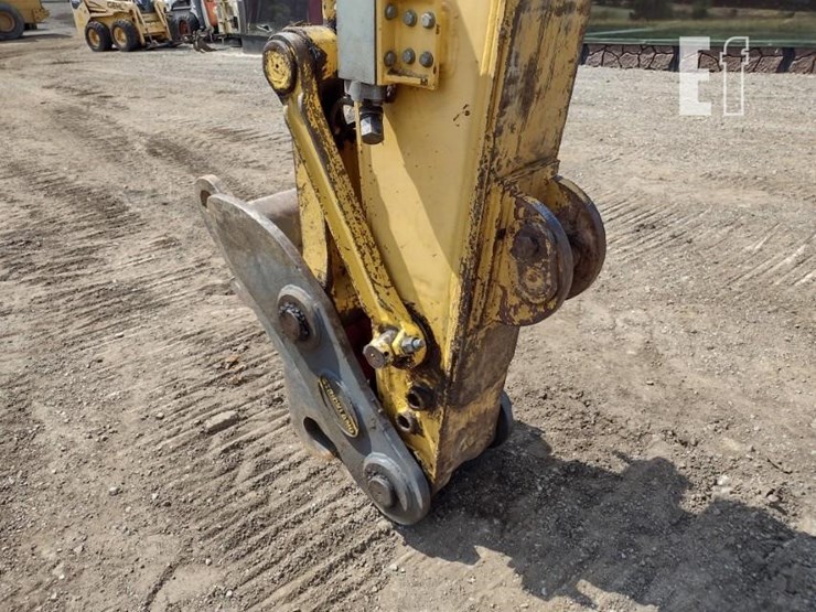 2011-komatsu-pc228us-lc-8-image-16