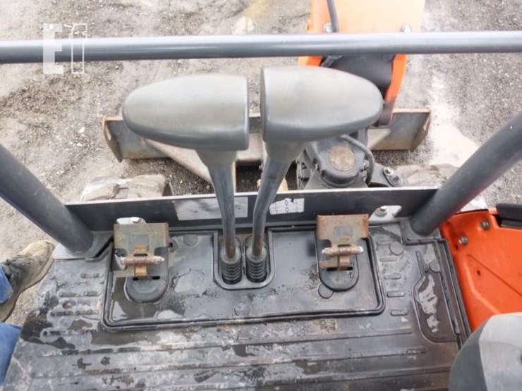 2016-kubota-u25-image-7