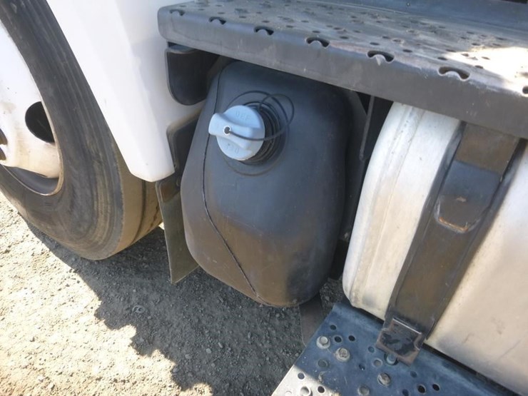 2017-ford-f650-image-8