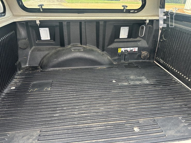 2020-ford-f150-image-17
