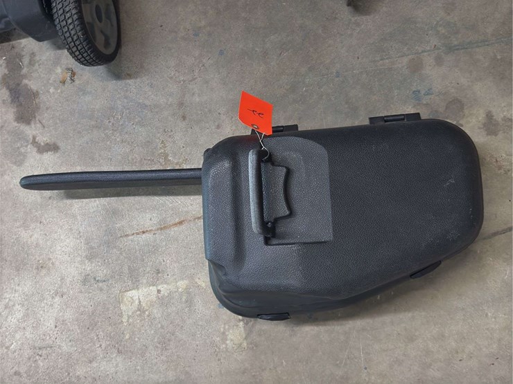 poulan-pro-chainsaw-with-case-image-4