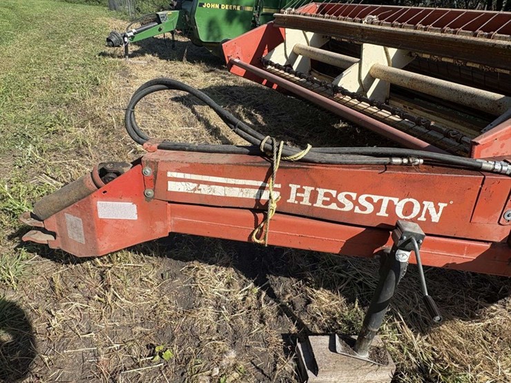 hesston-1090-image-13