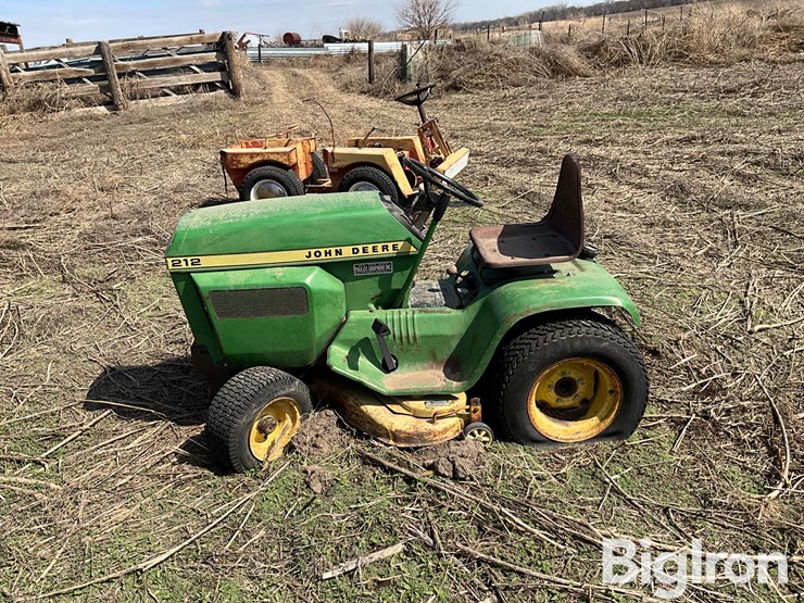 john-deere-212-image-8