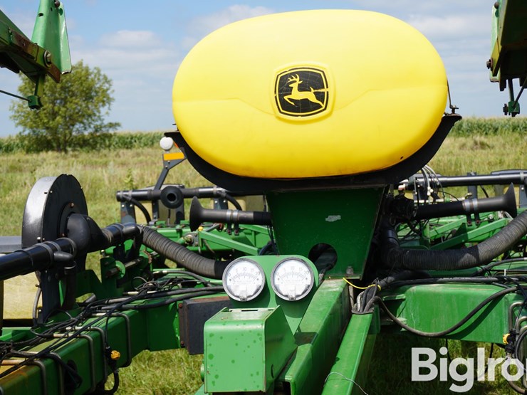 john-deere-7200-image-17