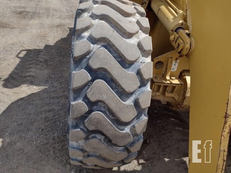 2002-caterpillar-938g-image-21