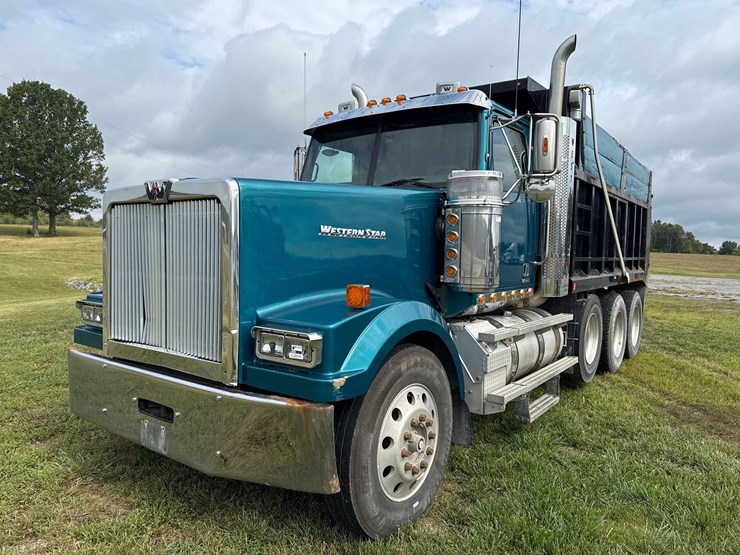 western-star-4900-image-1