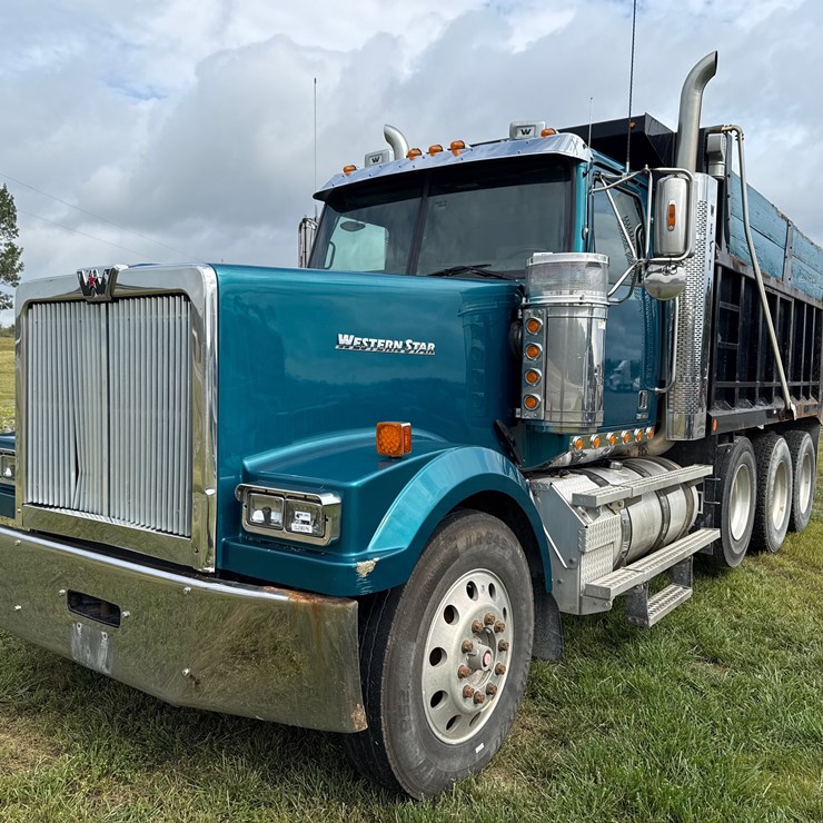 WESTERN STAR 4900
