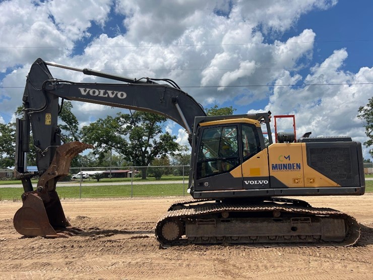 2017-volvo-ec250el-image-1