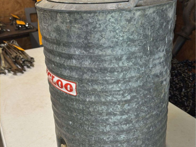 igloo-metal-water-cooler-image-5