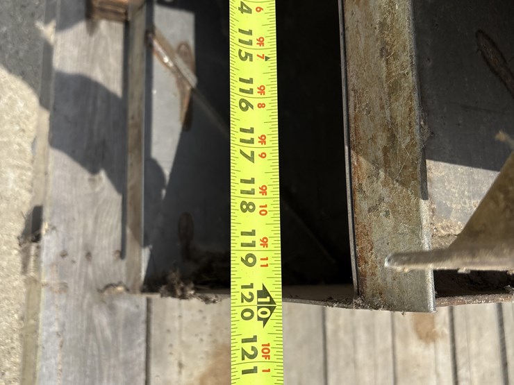 45’-vertical-grain-leg-image-15