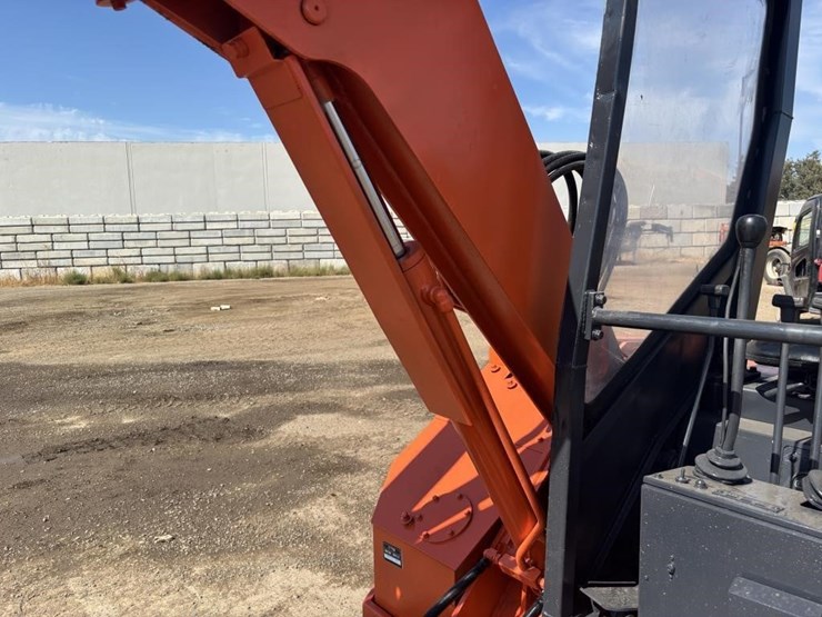 kubota-sr25-hydraulic-excavator-image-16