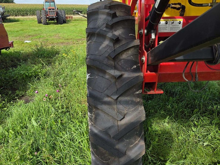 gregson-sprayer,-60’-boom,-adjustable-axles,-1000-gallon-tank,-100-gallon-rinse-tank,-12.4-x-38”-tir-image-8