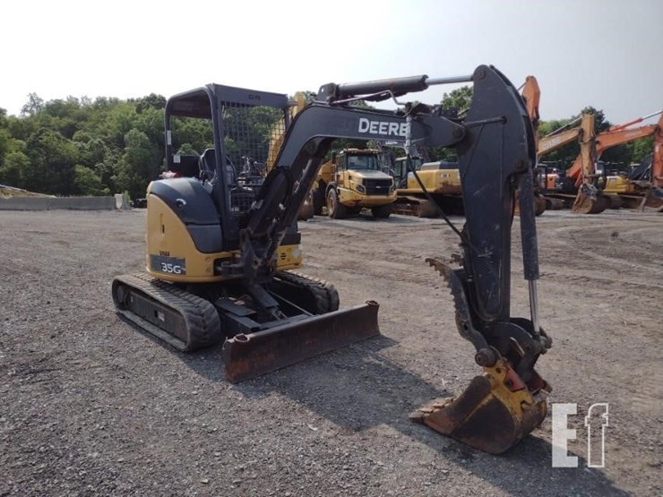 2018-deere-35g-image-47