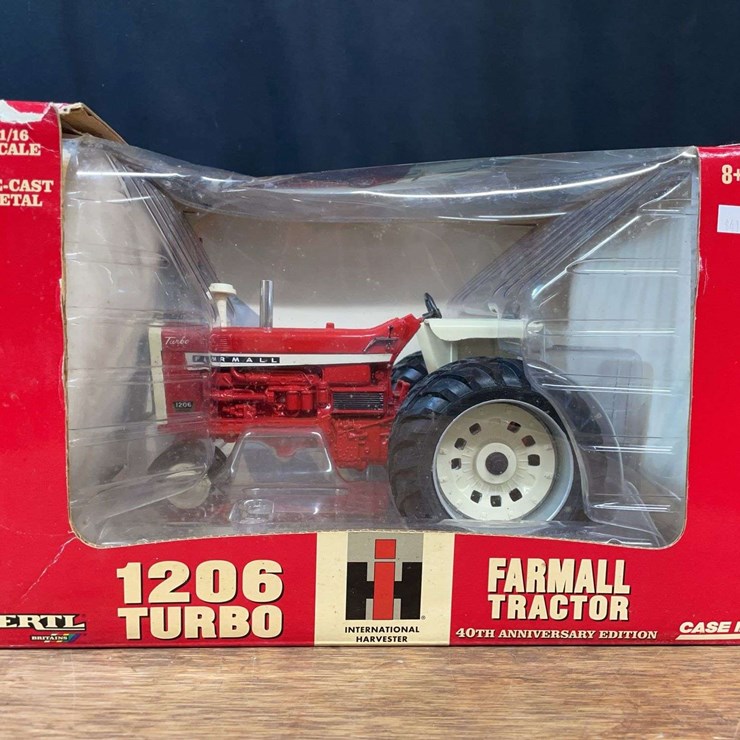 1/16 Faramall 1206 40th Anniversary NIB Ertl