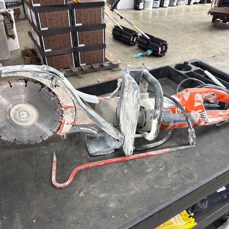 HUSQVARNA ELECTRIC K3000 CUT-N-BREAK CUTOFF SAW SUPPORT EQUIPMENT