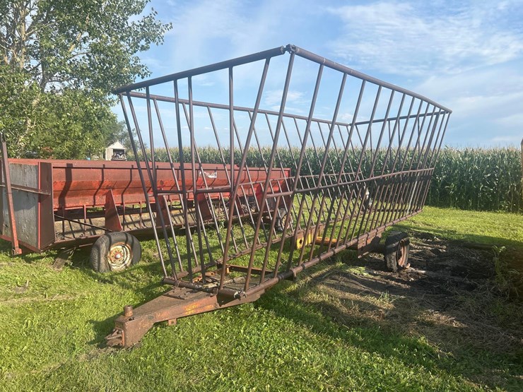 livestock-feeder-wagon-image-1