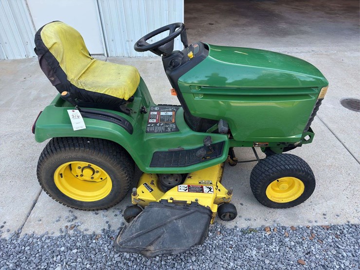 john-deere-235-image-5