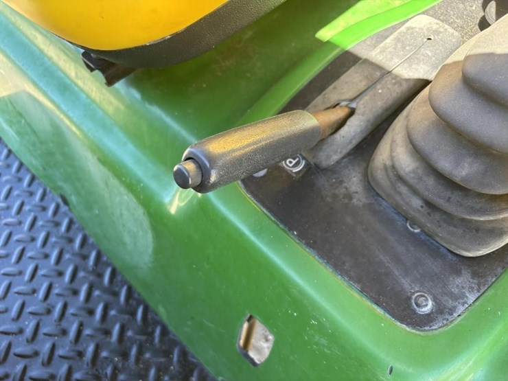 john-deere-gator-image-18