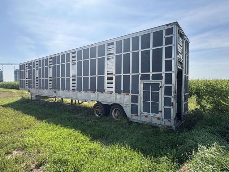 2003-barrett-52’-pig-semi-trailer,-102”-wide-ground-loader,-tandem-axle,-255/70r22.5-on-steel-hub-pi-image-6