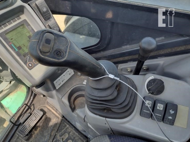 2017-deere-60g-image-9