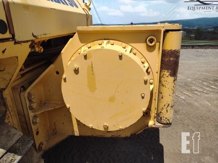 2004-komatsu-d65ex-15-image-44