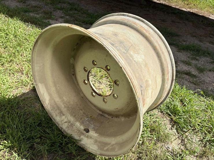 8-bolt-ag-rim,-13.5x22.5,-6”-center-image-4