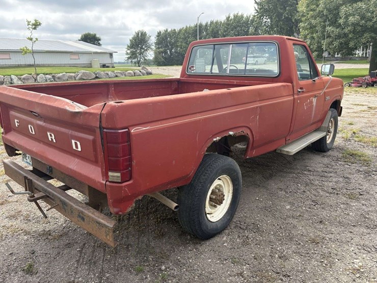 1984-ford-f250-image-4