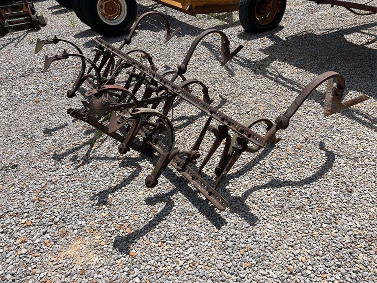 massey-ferguson-3-image-1