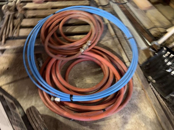 1”-and-1-1/4”-air-hose,-and-blue-1/2”-pex-hose-image-1