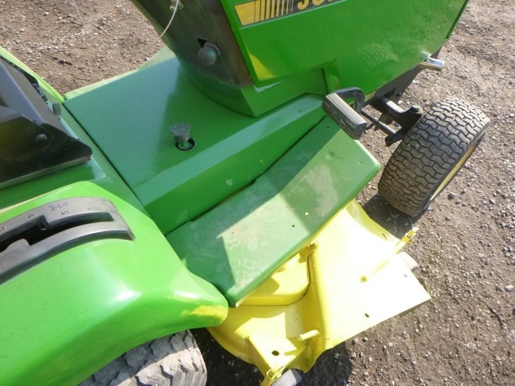 john-deere-240-image-16