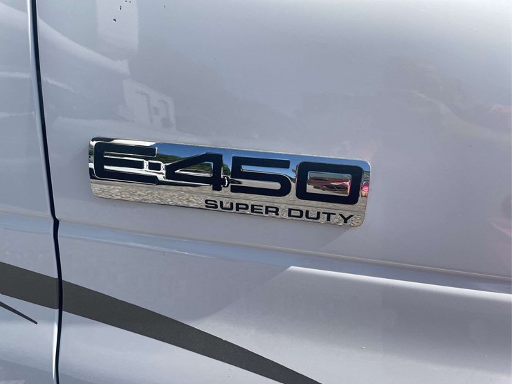 2010-ford-e450-image-47