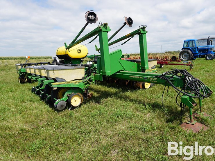 john-deere-7200-image-3