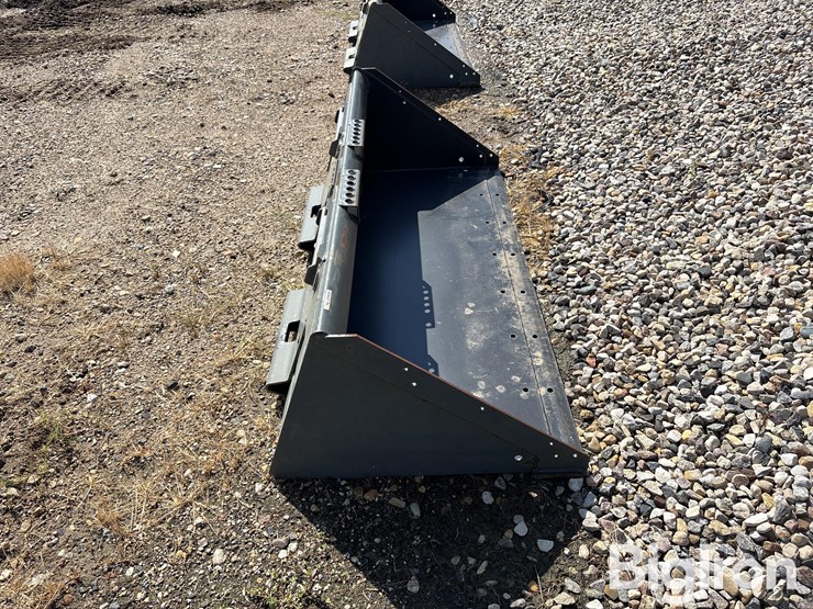 bobcat-74”-heavy-duty-skid-steer-bucket-image-4